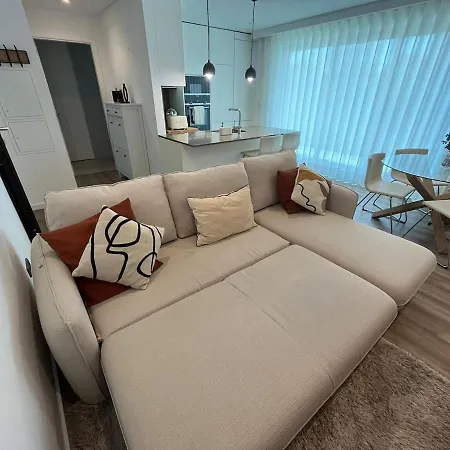 New Apartment, Sea Front & Shared Pool Apartment Quarteira